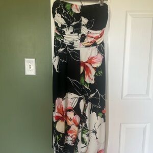 Strapless floral jumpsuit with pockets